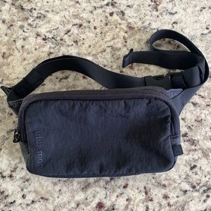Lululemon belt bag